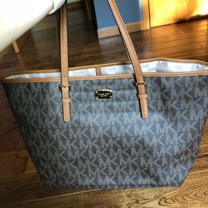 Michael Kors Large Carryall jet set tote